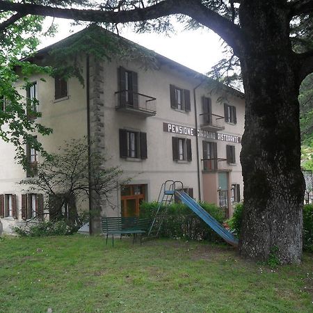 Albergo Giardino Badia Prataglia Exterior foto