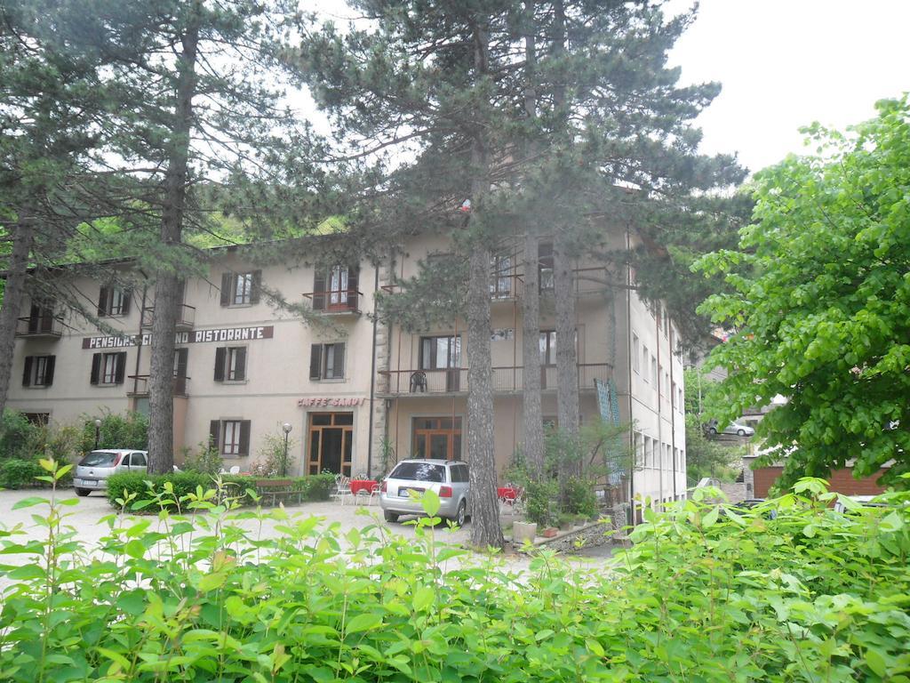 Albergo Giardino Badia Prataglia Exterior foto