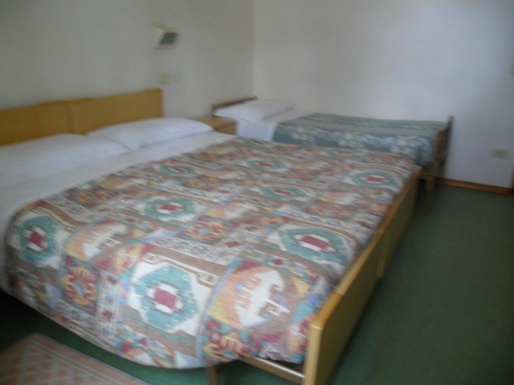 Albergo Giardino Badia Prataglia Habitación foto